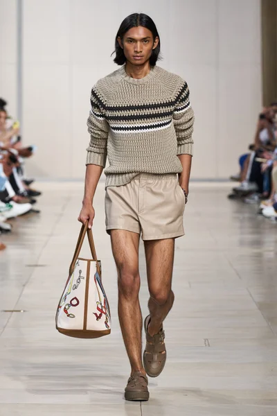 Look 33